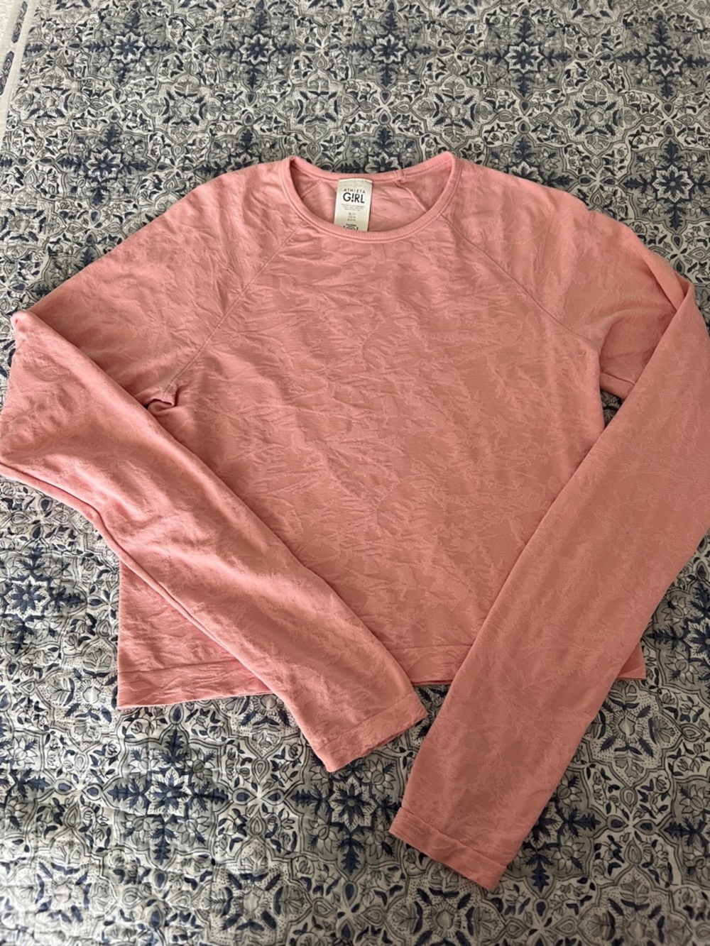 Athleta Girls Pink Long Sleeve Cropped Top Size XL (14)